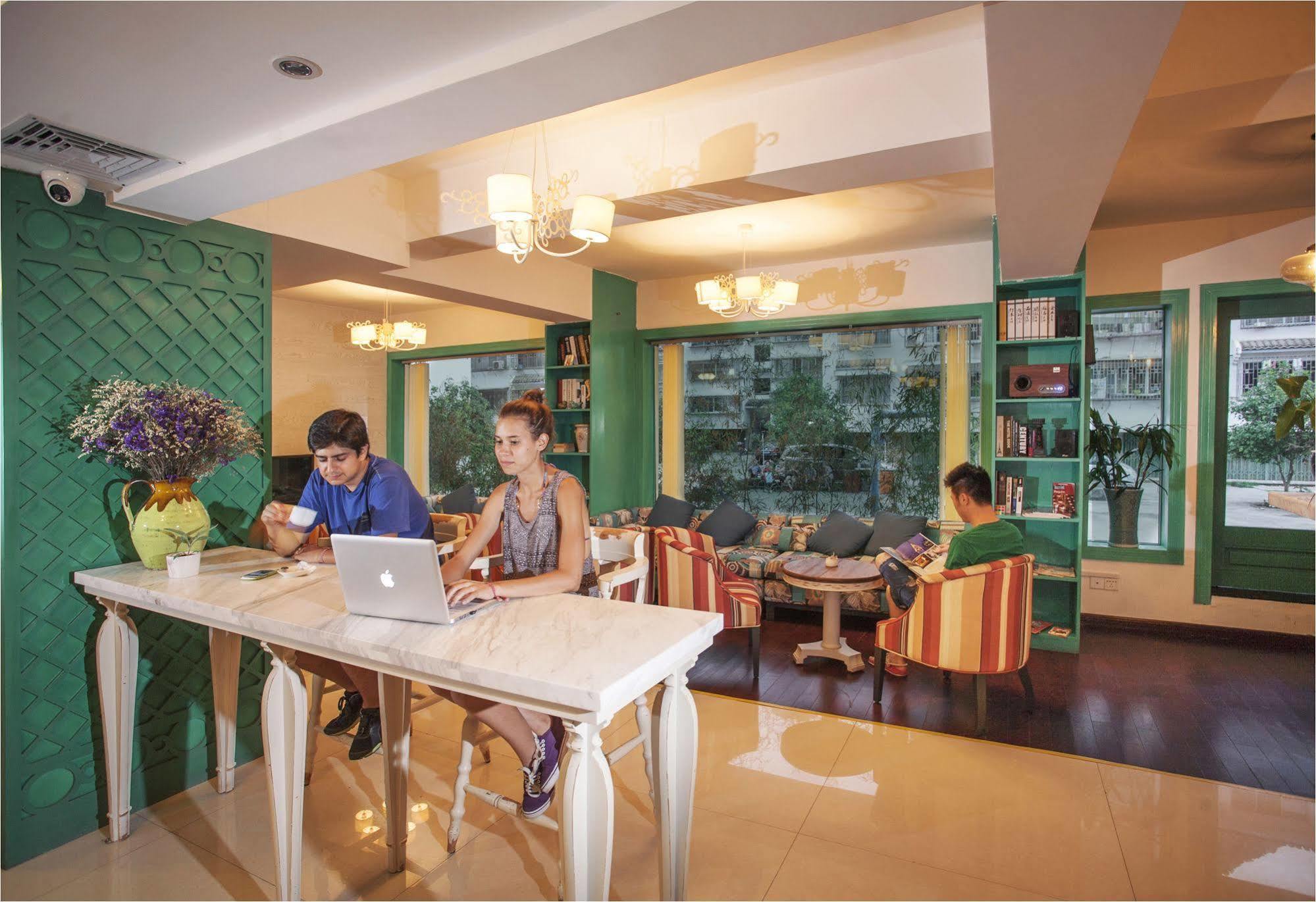 Michael'S Inn & Suites Guilin Extérieur photo