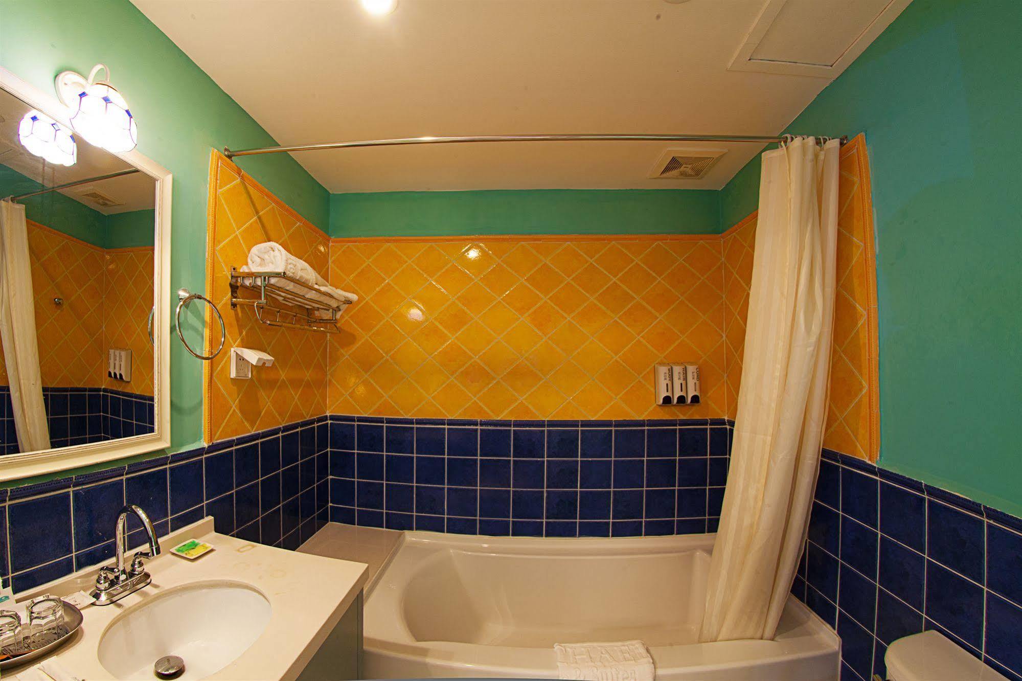 Michael'S Inn & Suites Guilin Extérieur photo
